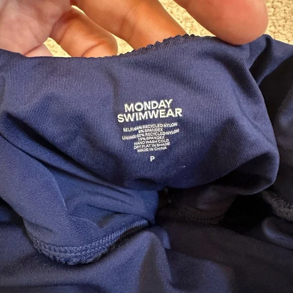 Monday swimwear midnight crinkle - Picture 3 of 9